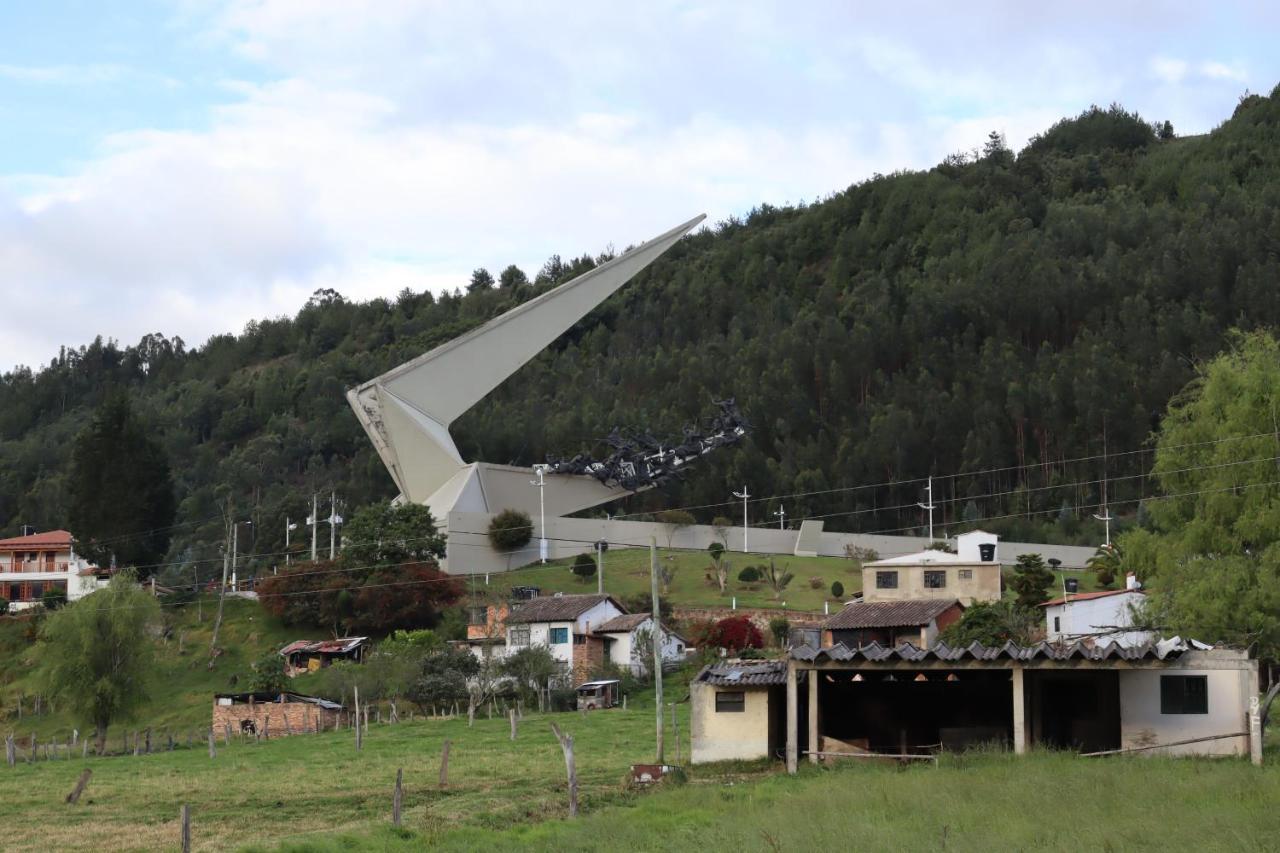 Hotel Lancers - Pantano De Vargas Paipa Boyaca 外观 照片